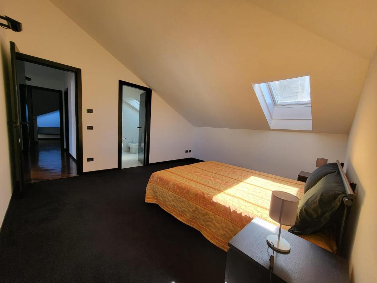 Attico Dei Castelli Apartment Verbania Exterior photo